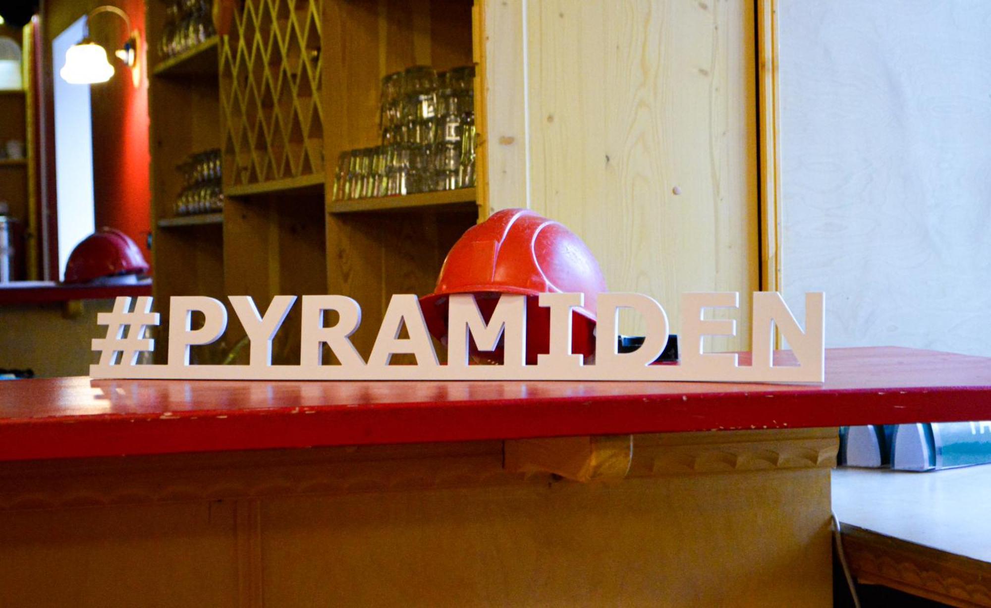 Hotel Pyramiden Zewnętrze zdjęcie